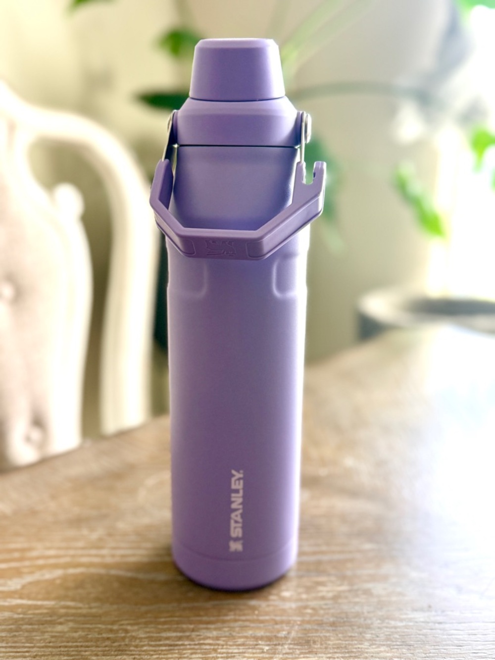 Stanley Lavender Aerolight IceFlow Bottle Lavender Sold Out Color